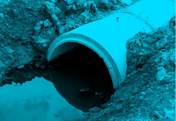 Pipe with water.